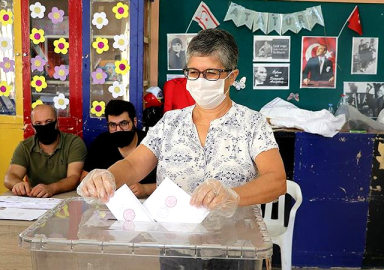 Kıbrıs'ta seçim başladı