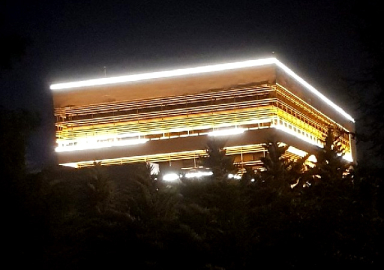 'Işıklar yanıyor' paylaşımına tepki