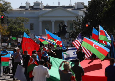 Beyaz Saray önünde Azerbaycan'a destek mitingi düzenlendi