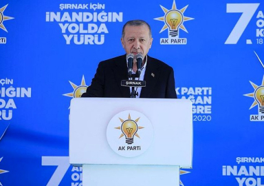 Erdoğan: Minsk üçlüsü Ermenistan'a silah desteği veriyor