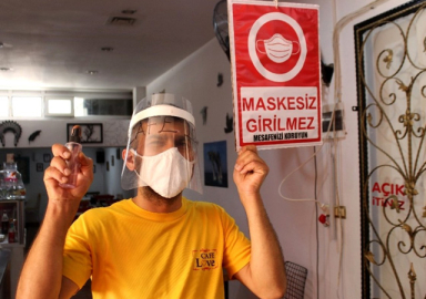 Denizli Valisi'nin özür dilediği esnaf: Cebimde meteliğim yok, bitik adamın tekiyim