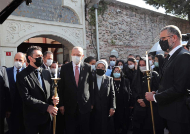 Markar Esayan son yolculuğuna uğurlandı