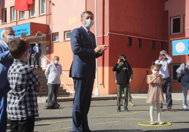 Selçuk: 60 bin civarında tablet dağıtıldı