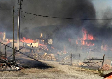 Bolu'da bir köy alevlere teslim oldu