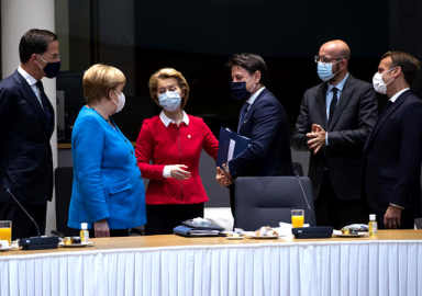 İslam düşmanı Macron'a Avrupa ülkelerinden destek