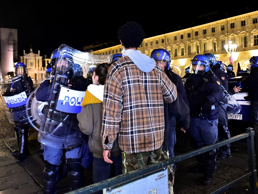 The-coronavirus-disease-COVID-19-outbreak-in-Turin