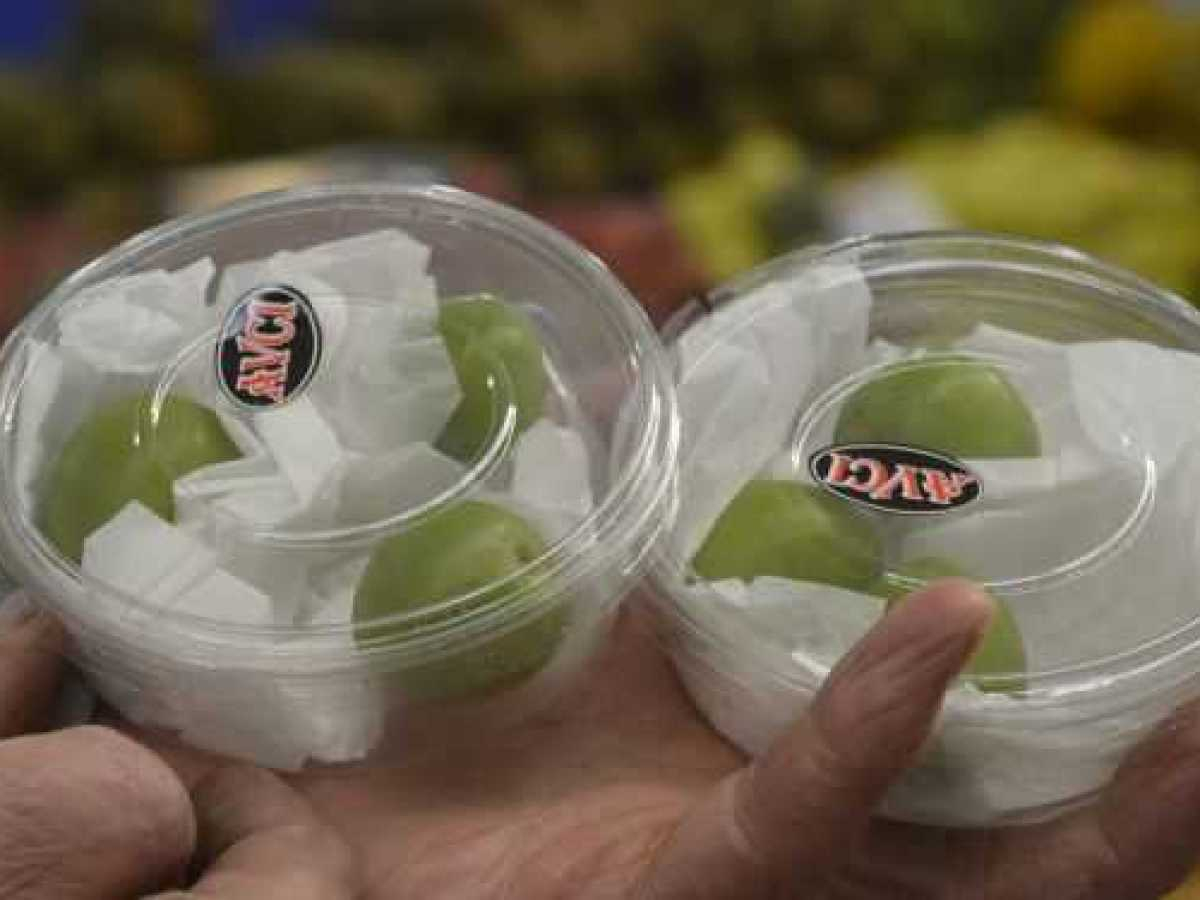 uc-tanesi-40-liraya-yesil-erik-kilosu-800-lira-1200x900