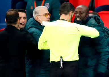 Başakşehir sahadan çekildi