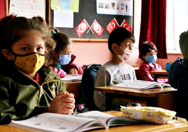 MEB'den yeni karar! Ortaokul sınavları ertelendi...