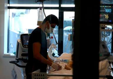 Türkiye'de corona virüsten son 24 saatte 373 can kaybı, 28 bin 817 yeni vaka 1 mayıs 2021