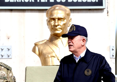 Hulusi Akar: S-400 kimse için tehdit değil