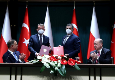 İmzalar atıldı! Türk SİHA’ları Avrupa semalarında