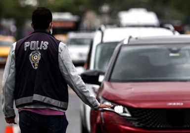 Hafta sonu kısıtlaması başladı