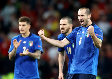 EURO 2020'de İspanya'yı penaltılarda eleyen İtalya finalde