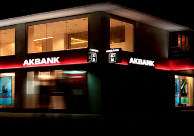 Akbank hacklendi mi? ATM'ler hizmet vermeye başladı