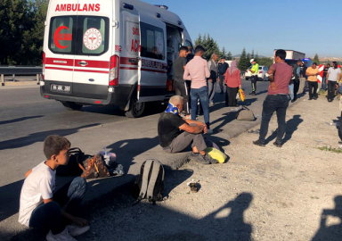 Uşak'ta otobüs şarampole yuvarlandı: 33 yaralı