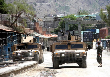 Taliban'ın ilerleyişi sürüyor! 6 günde 9 kenti daha ele geçirdi