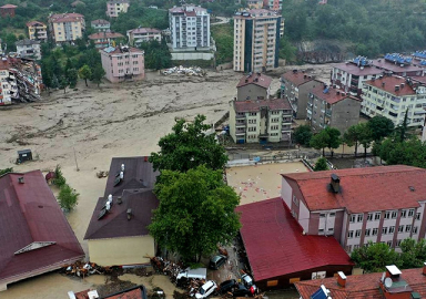 Bakanlıktan 3 il için kritik sel uyarısı: Güvenli bölgeler terk edilmemeli