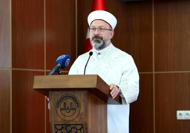 Ali Erbaş yeniden Diyanet İşleri Başkanlığına atandı