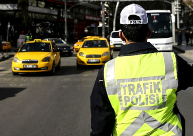 İçişleri'nden 'taksi' genelgesi: Yolcu almayan trafikten men edilecek