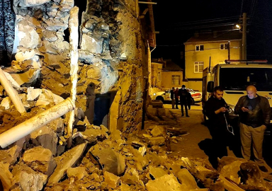 Konya'da korkutan deprem! 55 binada hasar oluştu