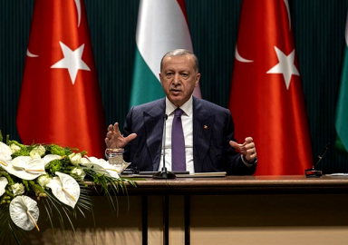 Cumhurbaşkanı Erdoğan'dan Miçotakis'e mülteci tepkisi: Yaptıkları nankörlük