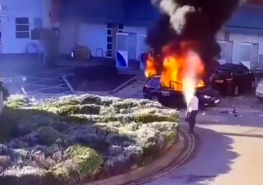 İngiltere'de bombalı saldırı! Tehdit seviyesi 'ciddi'ye yükseltildi