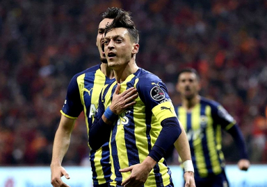 Nefesleri kesen derbide kazanan Fenerbahçe! 2-1