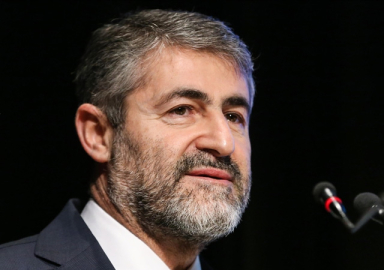 Hazine ve Maliye Bakanı Lütfi Elvan görevinden ayrıldı! Nureddin Nebati geldi