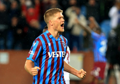 Trabzonspor işi ilk yarıda bitirdi! 2-0