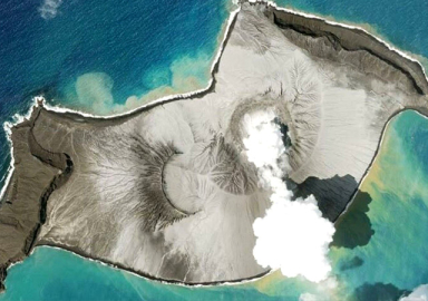 Denizaltı yanardağı patladı! Birçok ülke için tsunami uyarısı