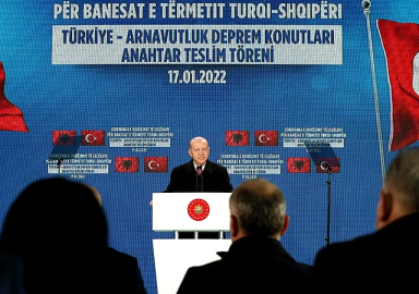 Erdoğan'dan Arnavutluk'ta kardeşlik vurgusu: Türkiye'nin yaptırdığı deprem konutları teslim edildi