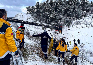 Kuzey Marmara Otoyolu'nda otobüs devrildi: 3 ölü