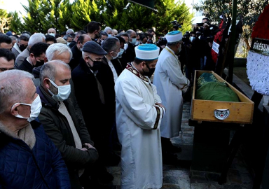 16 yaşındaki Sıla Şentürk son yolculuğuna uğurlandı