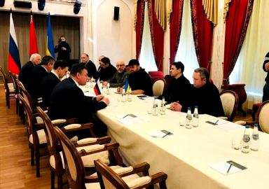 Dünyanın gözü bu toplantıda! Rusya ile Ukrayna arasındaki müzakereler başladı