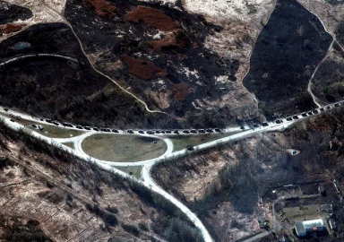 Rus ordusu bu gece saldıracak! 5 km'lik konvoy uzaydan görüntülendi...