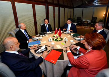 6'lı masasının altına dinamit: Yeni seçim yasası! 'İttifakın esprisi kalmadı'