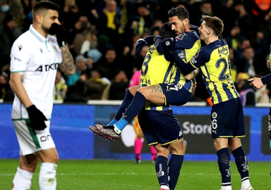 Konyaspor, Kadıköy'de yıkıldı! 2-1