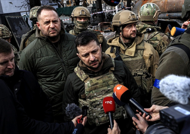 Vladimir Zelensky: Putin'le aramda görüşme olmayabilir