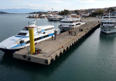 Ayvalık-Midilli feribot seferleri aylar sonra yeniden başladı