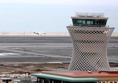 Rize-Artvin Havalimanı'na ilk uçak indi