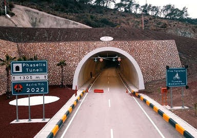Antalya'nın ulaşımını rahatlatacak Phaselis Tüneli açılıyor