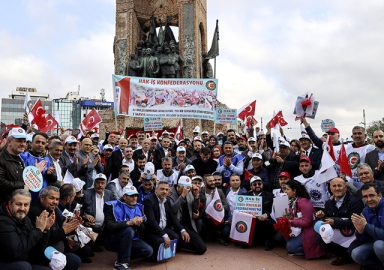 Taksim'de 1 Mayıs hareketliliği