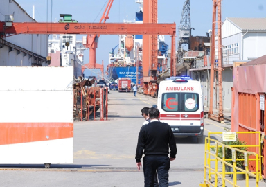 Tuzla tersanesindeki gemide patlama: 5 işçi yaralandı