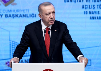 Erdoğan: Milletimizi mevcut anayasadan kurtaracağız