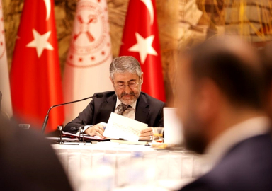 Bakan Nebati: Stokçuluğa ve fırsatçılığa izin vermeyeceğiz