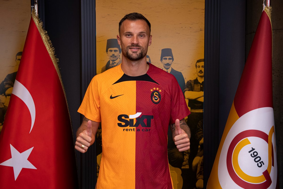 seferovic_2051