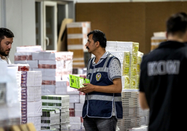 'KPSS soruları sızdırıldı' iddiası! Yediiklim Yayınları'na polis operasyonu