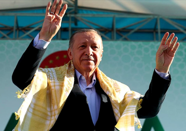 Erdoğan muhalefete yüklendi: Sadece eski Türkiye'yi vaat ediyorlar