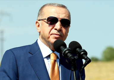 Erdoğan: Vatanı bölmeye çalışanın göz yaşına bakmayız